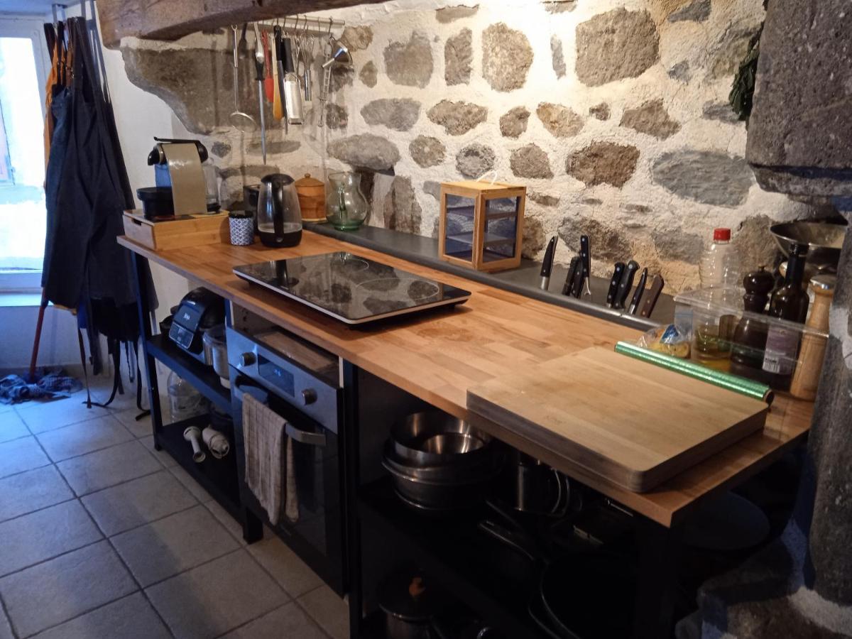 Apartamento Tour médiévale de l'an mille Loudes Exterior foto