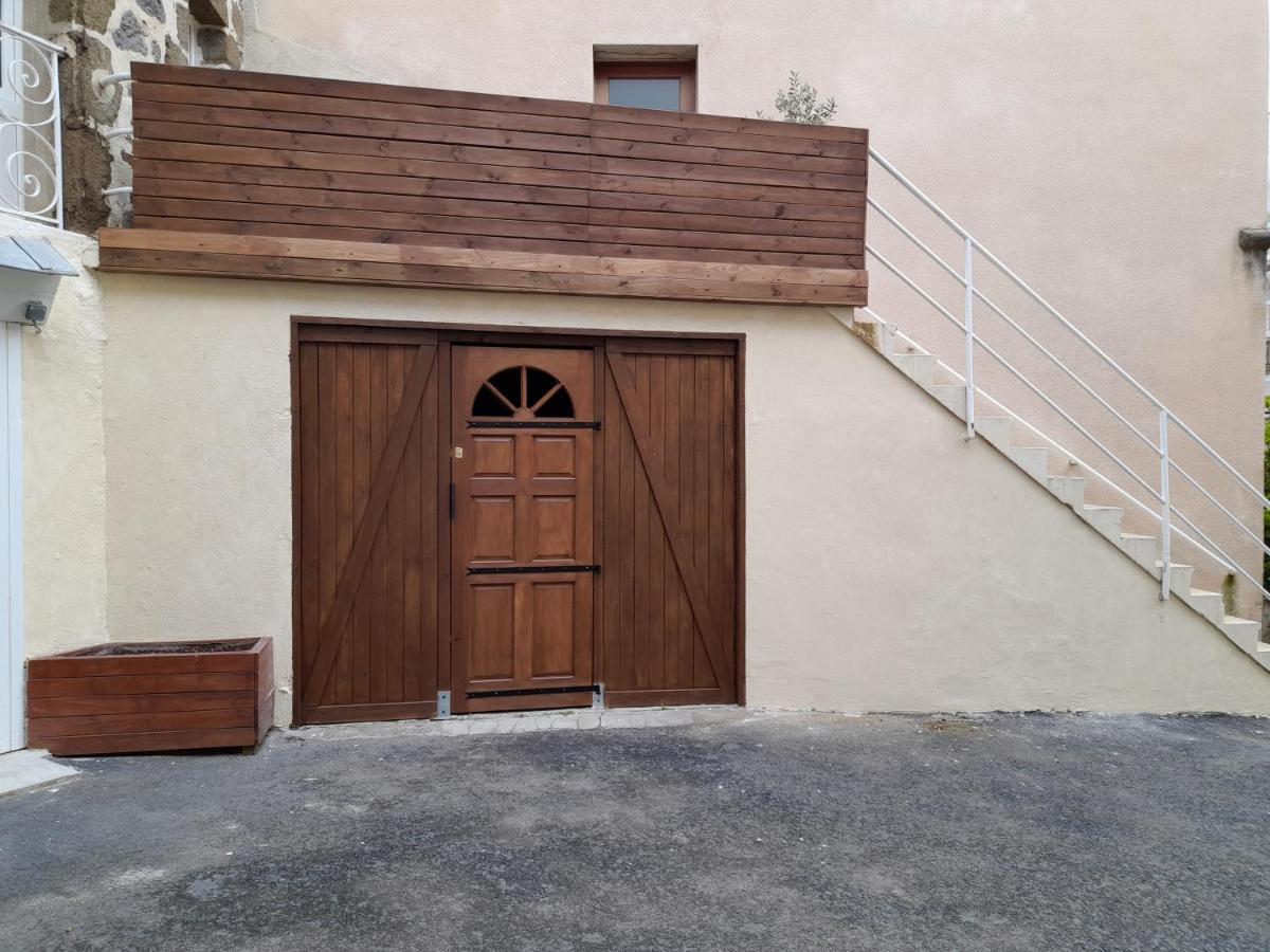 Apartamento Tour médiévale de l'an mille Loudes Exterior foto